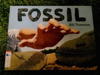 https://gatheringbooks.wordpress.com/2014/11/20/magic-pressed-in-between-rocks-in-bill-thomsons-fossil/